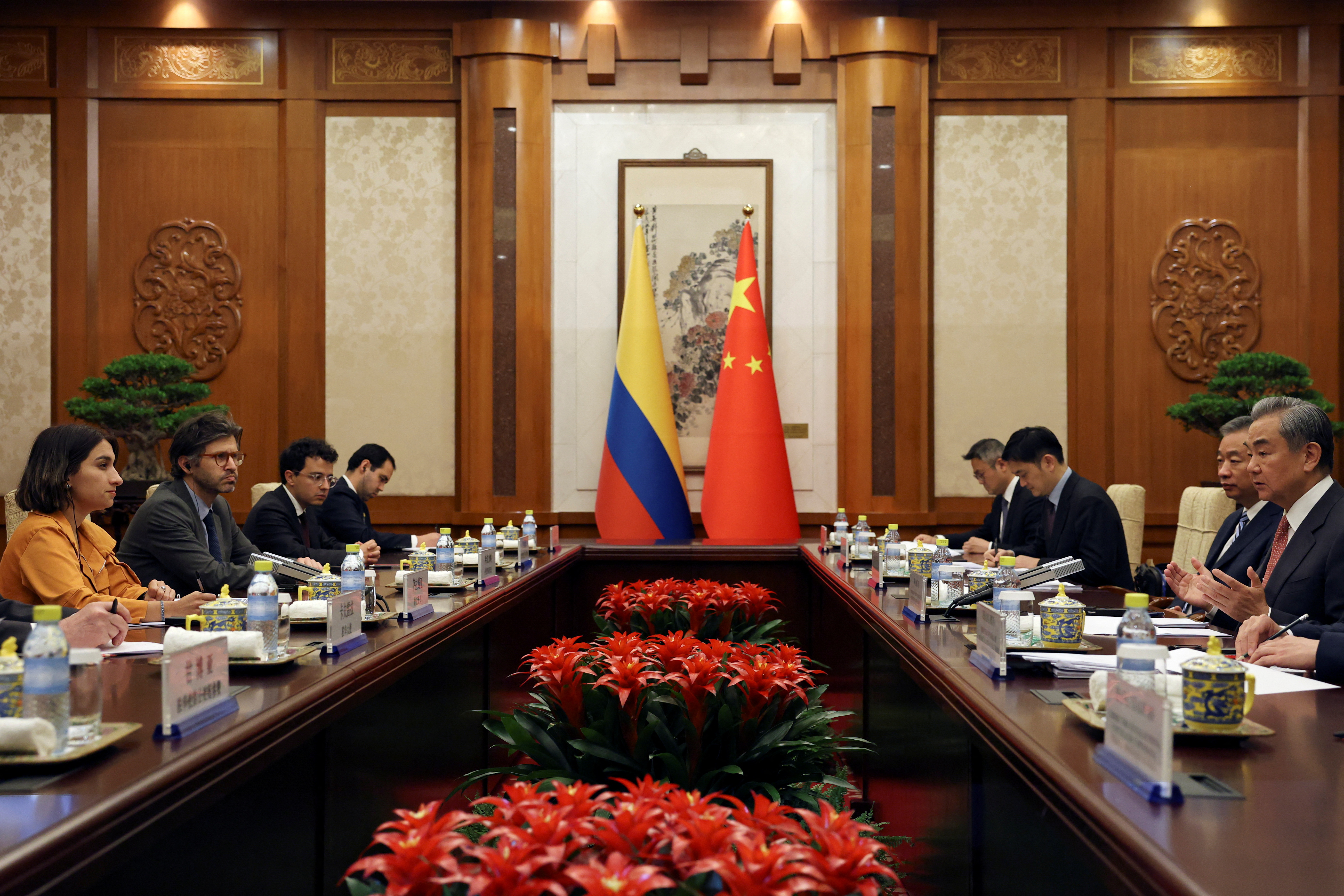 Kolumbijska i kineska delegacija