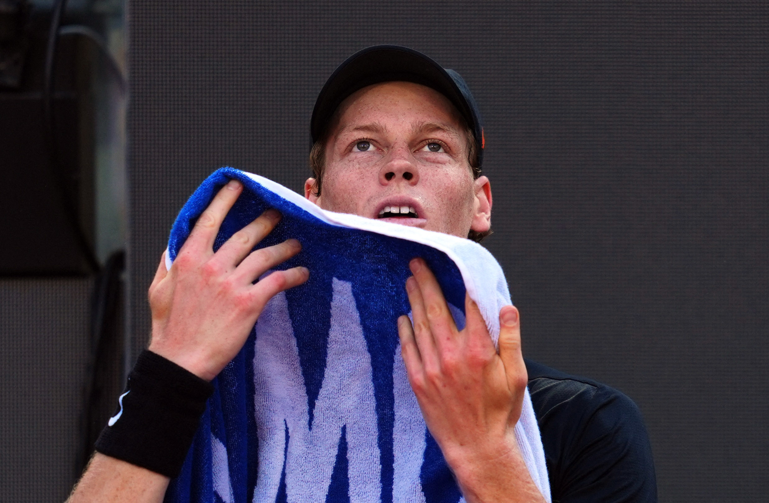 2025-05-18T171353Z_1709060587_UP1EL5I1BV46I_RTRMADP_3_TENNIS-ROME