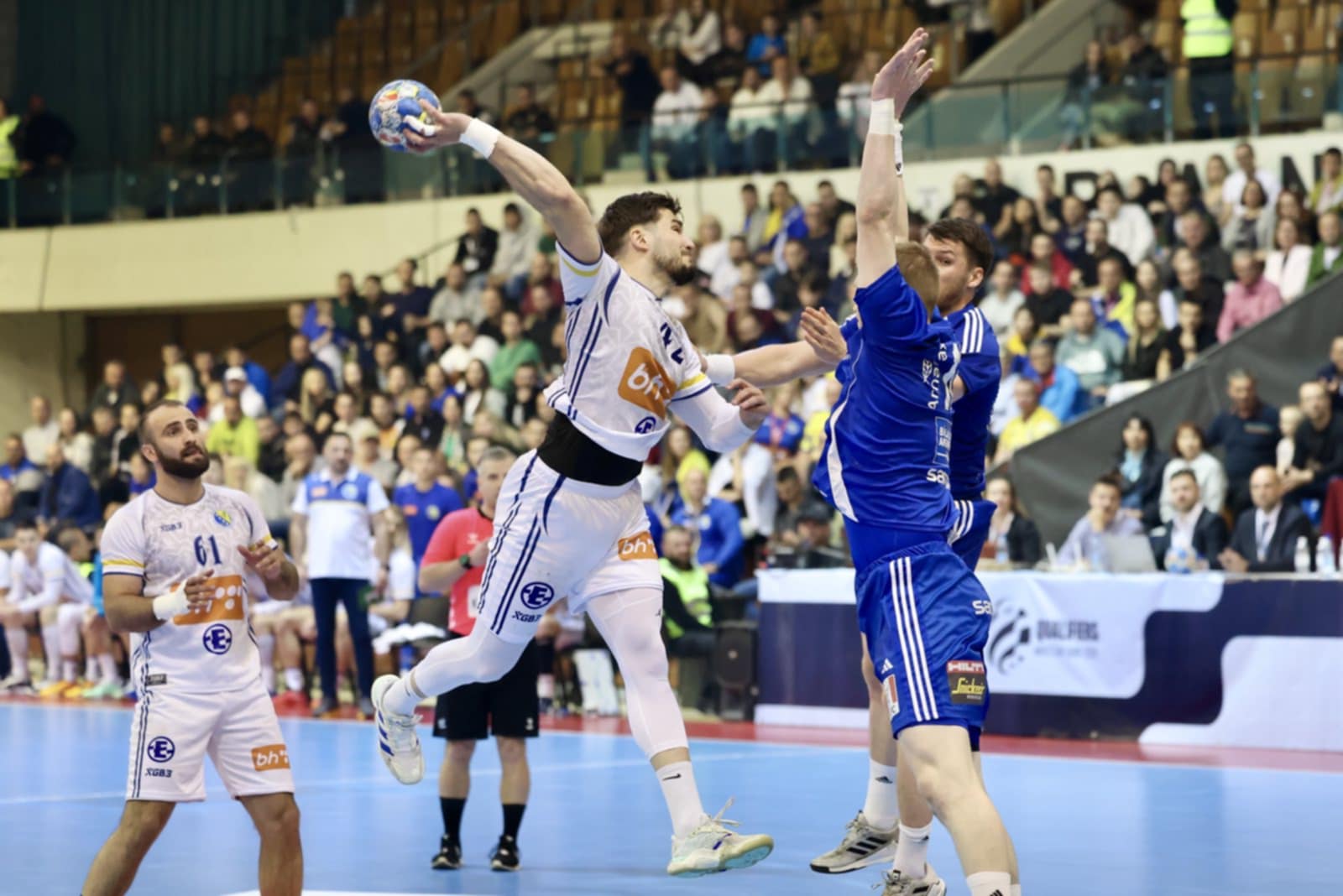 7a41fff8-1687-4dfe-a5dd-ff01db39c454