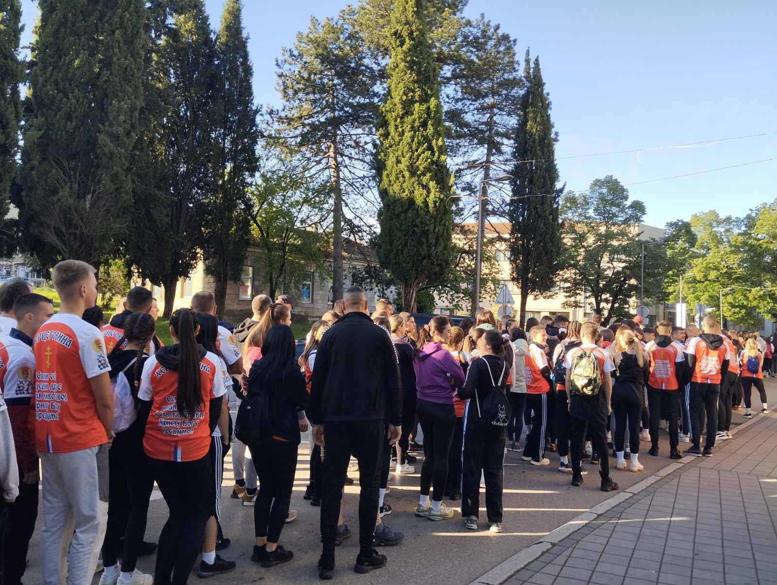 400 hodocasnika iz bilece krenulo u manastir ostrog