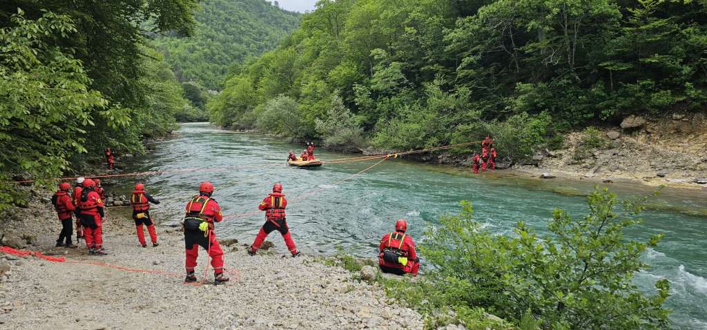 l_e2bd7090e621809c1e94cb54ffc88e3d