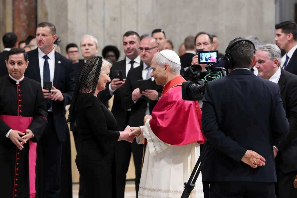 l_fc7ae03929935bbb44df1b9b2c9861ea