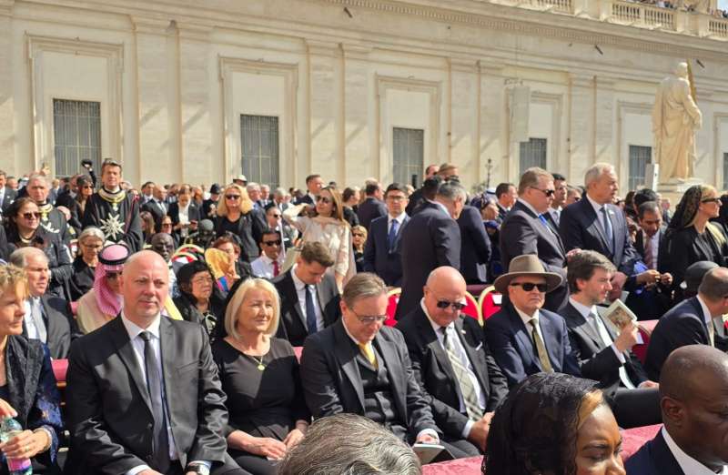 m_6ce8fd746443f0b6ac775ea88f15ba67