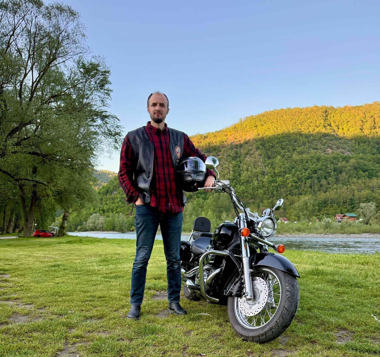 9 Ahmed voli motore.jpg