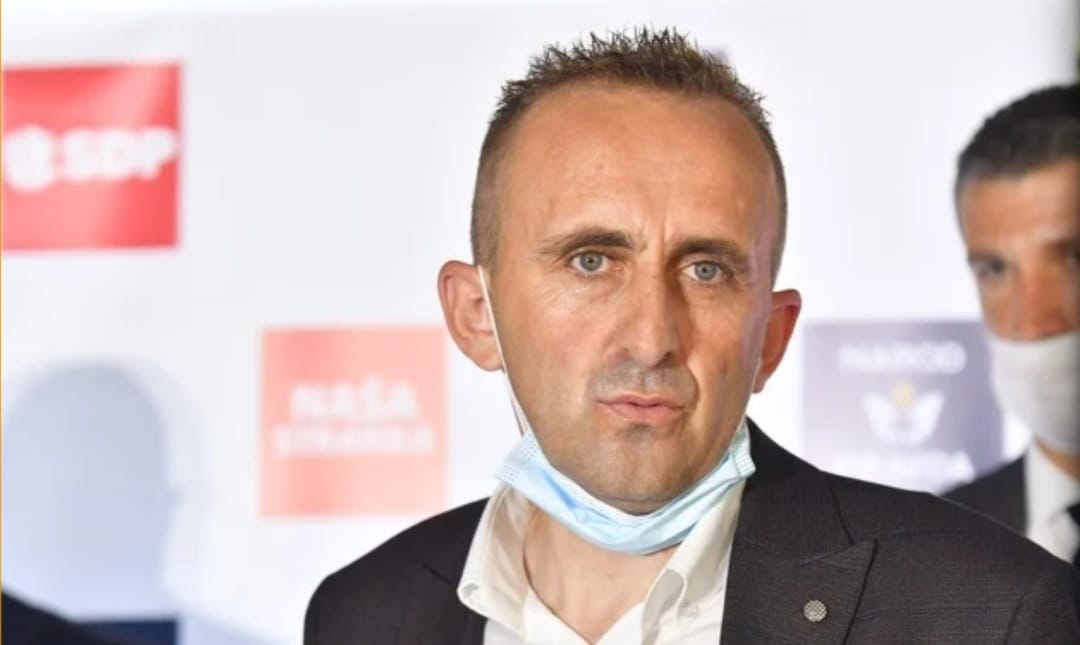 117892512_714281799120186_4179556061128044765_n