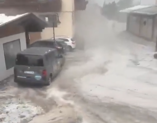 509446157_1143971107747008_3979832099940667046_n