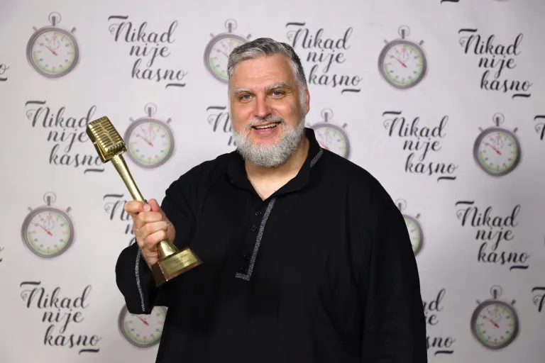 10.-MARKO-JANKOVIC-BLEK-NNK-FINALE-42_ok-1-768x512