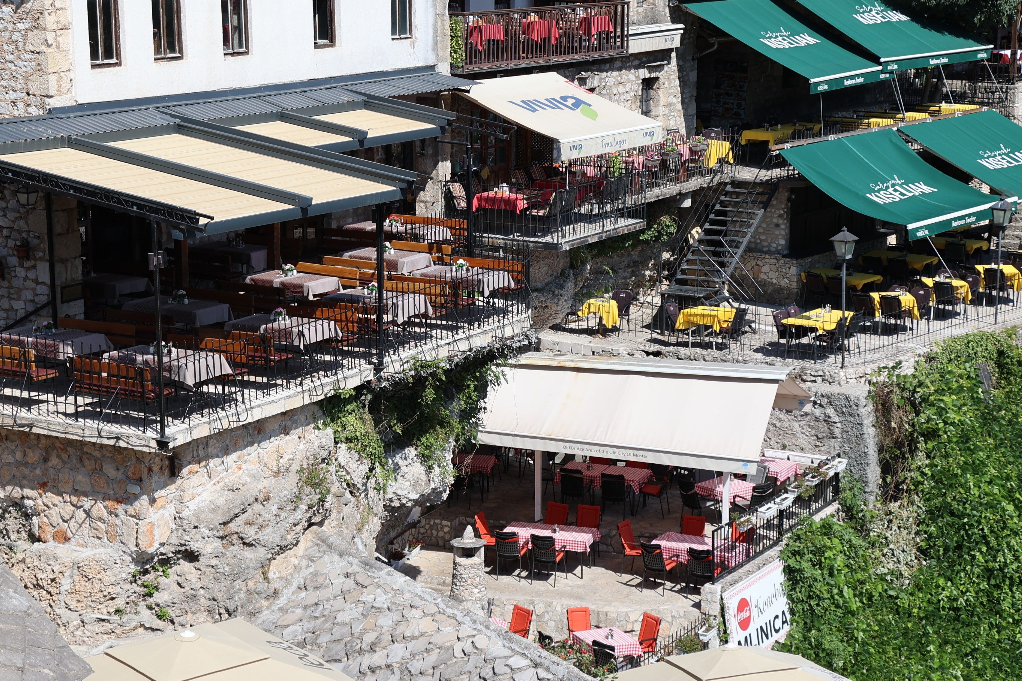 Vrućine ispraznile grad: Mostar u potrazi za osvježenjem