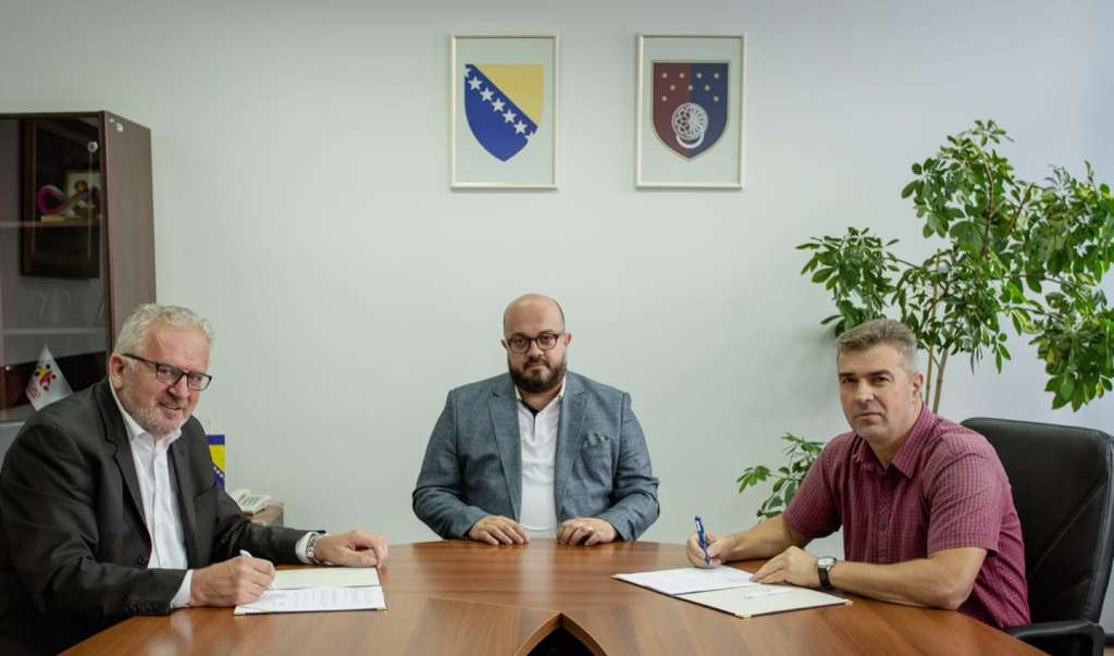 l_1a4d3760369b29bff91efa6c16443ef5