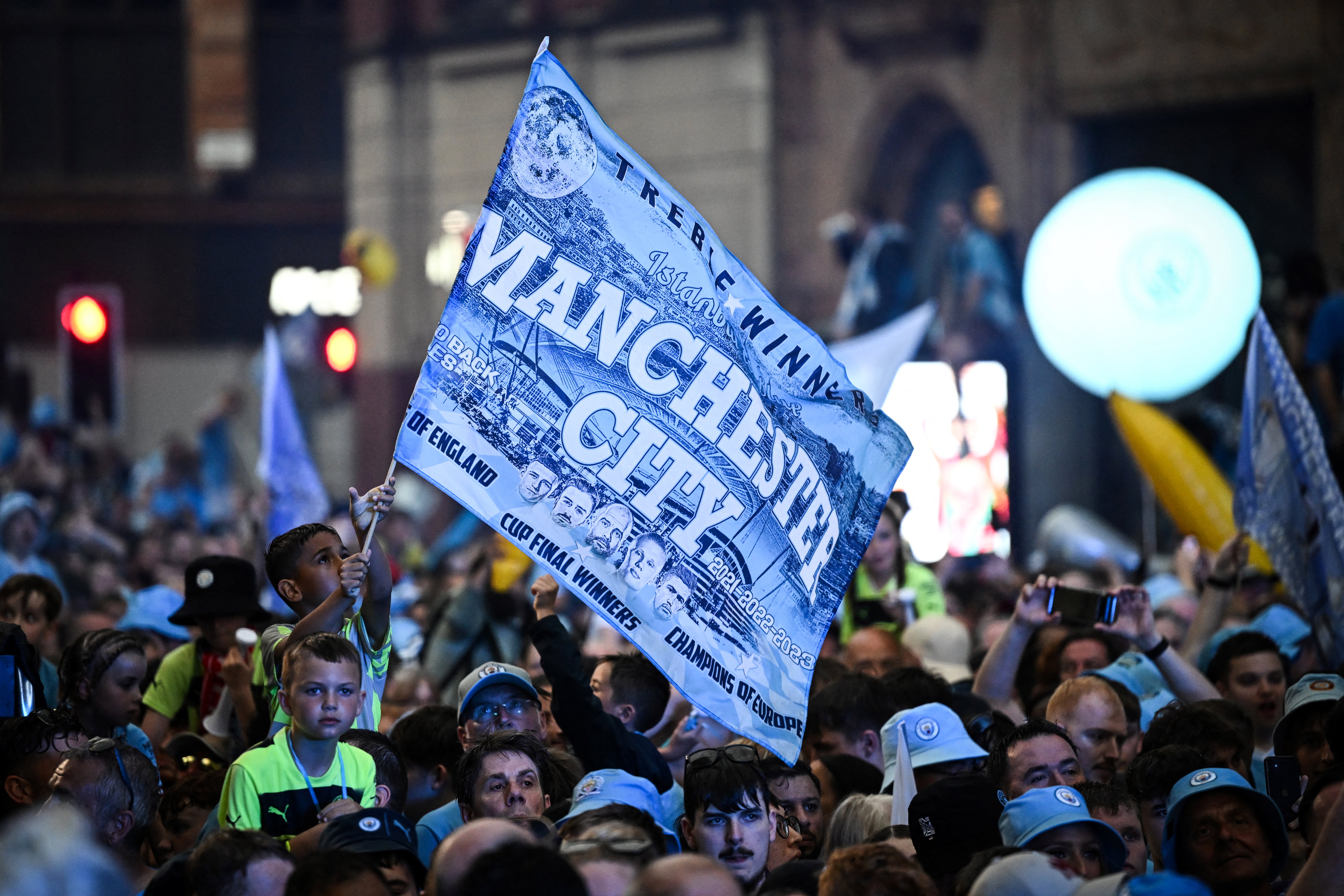manchester city logo