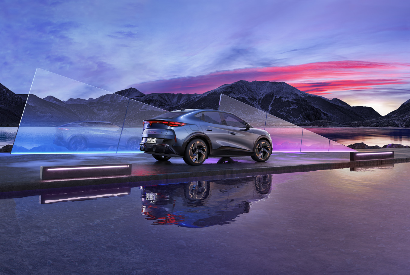 CUPRA TAVASCAN VZ - Hero Angle 3/4 rear view in Tavascan Blue