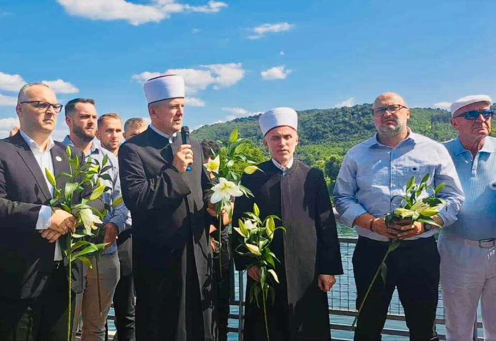 l_83c96dfcc0cc0b2eedf19d6910ca9a97