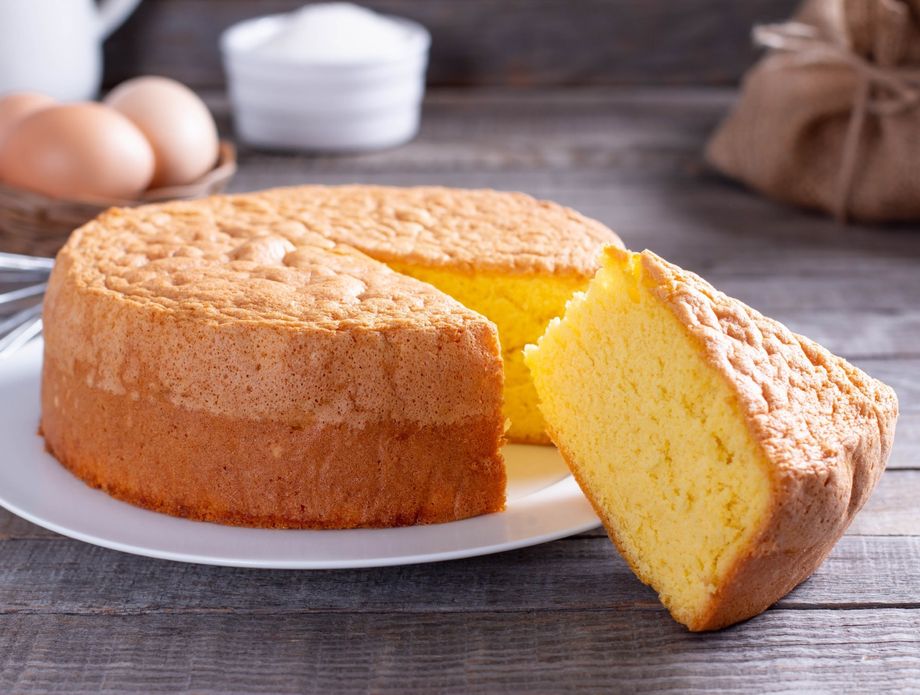 63128147-tajne-slasticara-za-ujednaceno-peceni-biskvit