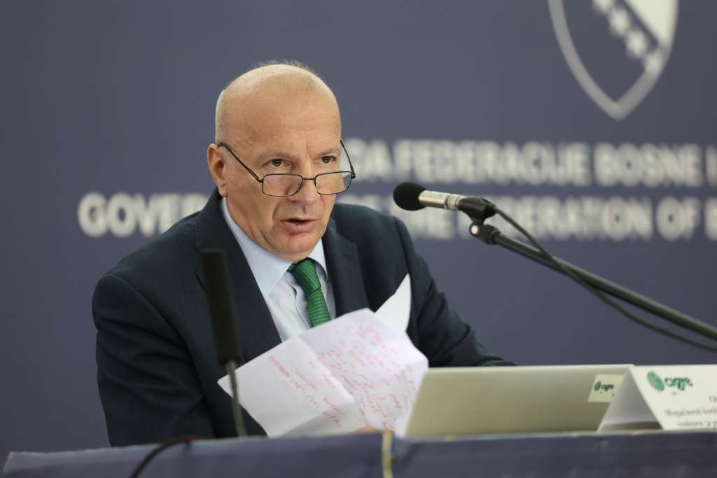 l_4e098c9cc9f3e456f9e8f1c9950bd135