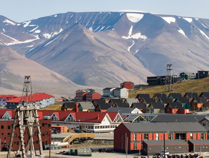63131583-longyearbyen-spitsbergen-svalbard