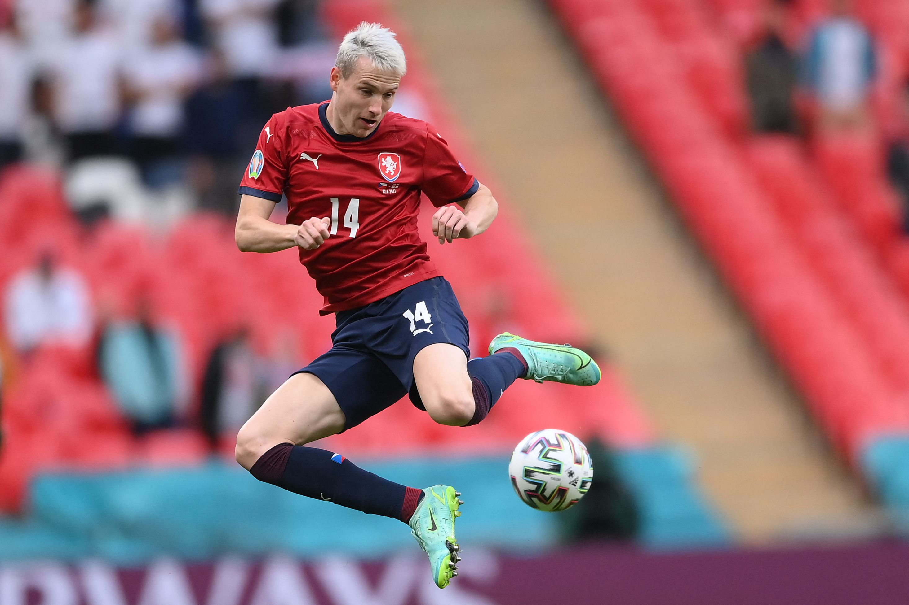 Czech Republic's midfielder Jakub Jankto controls the ball during the UEFA EURO 2020 Group D football match between Czech Republic and England at Wembley Stadium in London on June 22, 2021. (Photo by Laurence Griffiths / POOL / AFP)