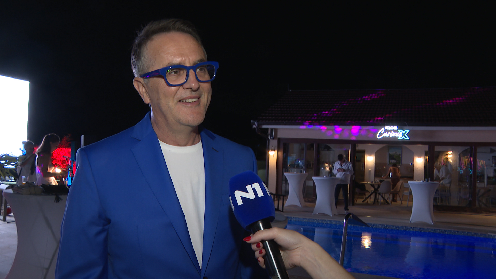 SA-.00_05_13_16.Still003