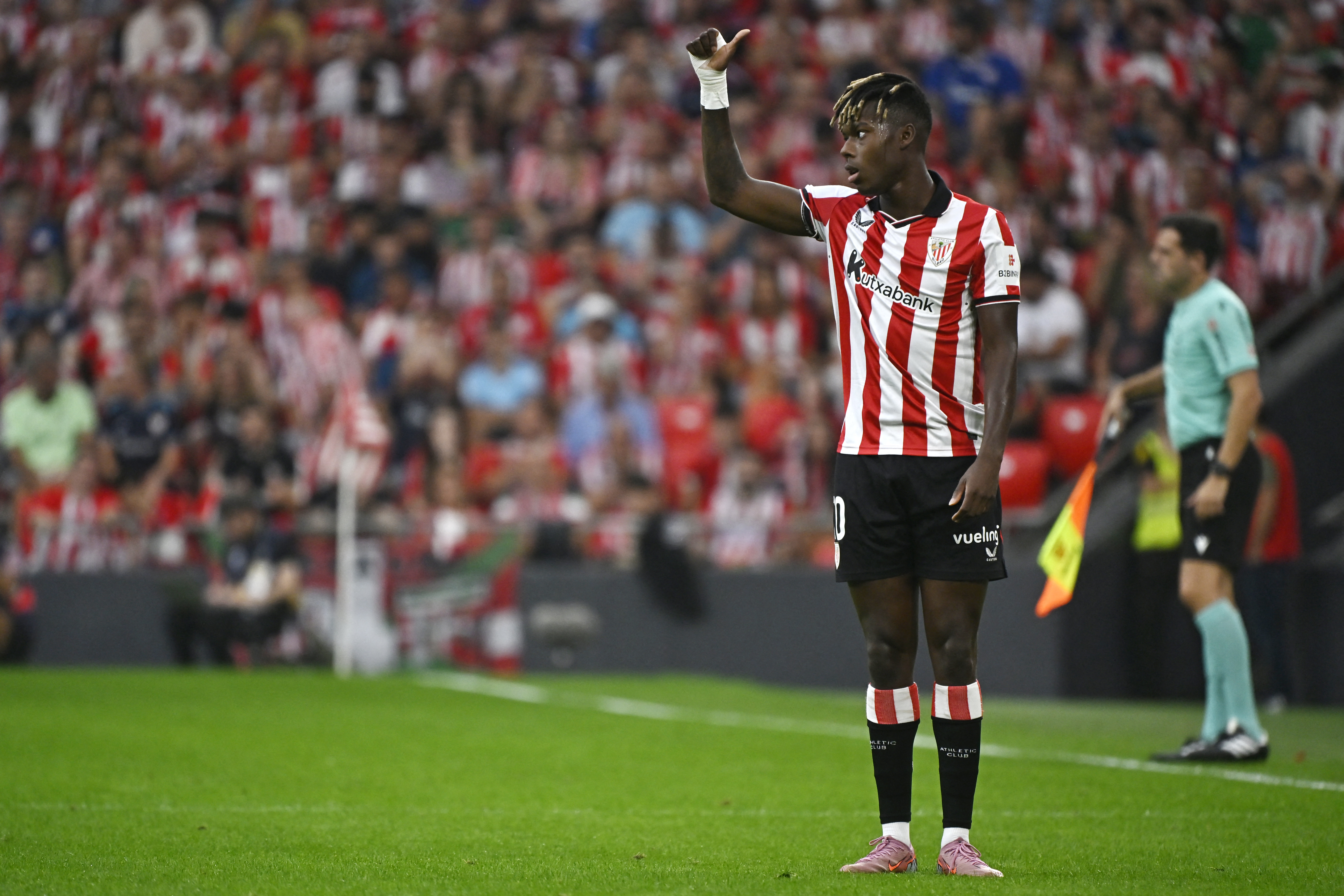 Athletic Bilbao's Spanish forward #10 Nico Williams