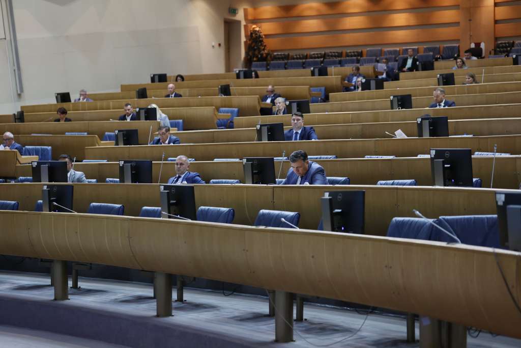 l_3b5cd633adf7b5b6114f44368751f142