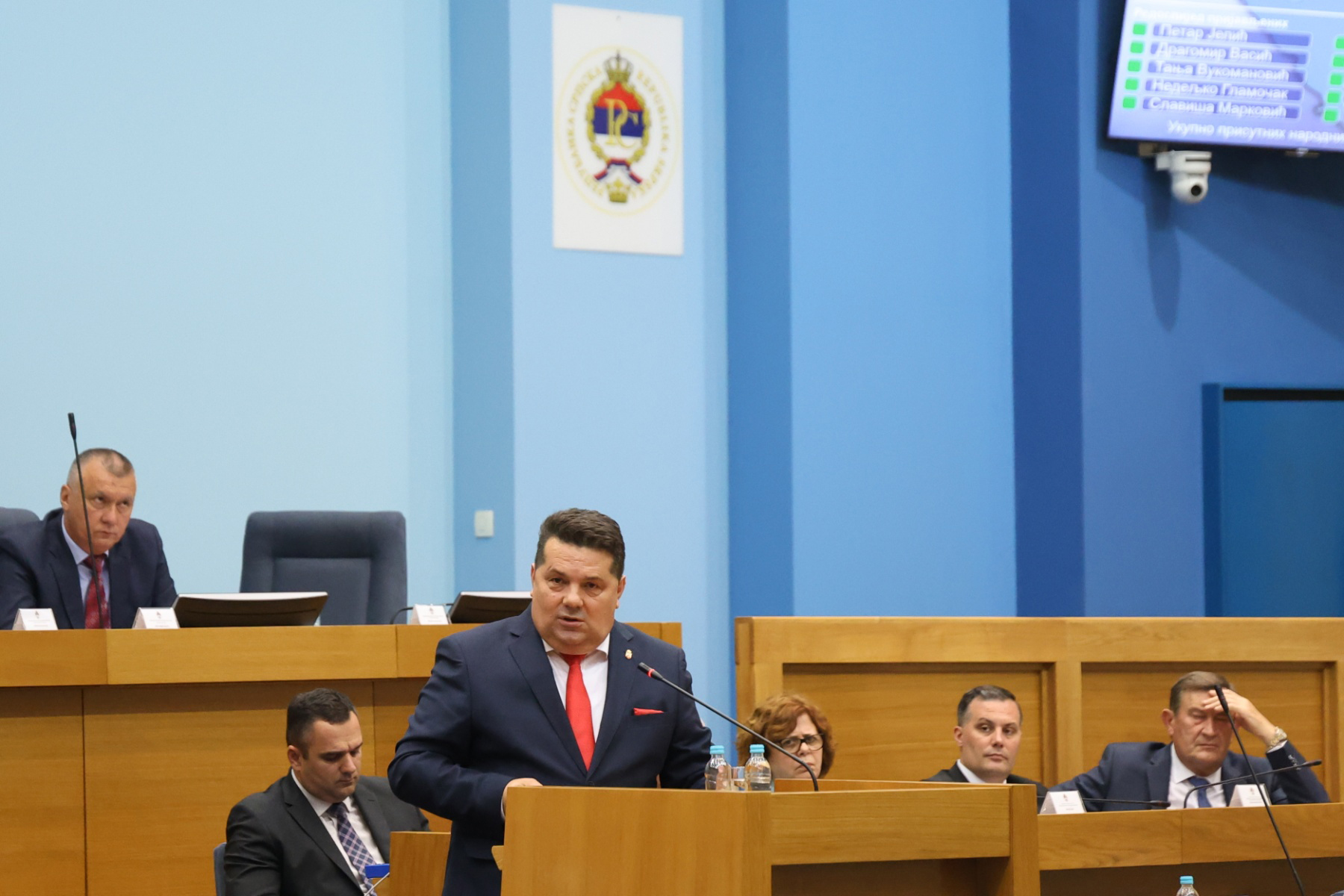 БАЊАЛУКА, 2. СЕПТЕМБРА /СРНА/ - Предсједник Народне скупштине Републике Српске Ненад Стевандић током расправе на посебној сједници Народне скупштине о избору нове Владе Српске./ФОТО Борислав Здриња/