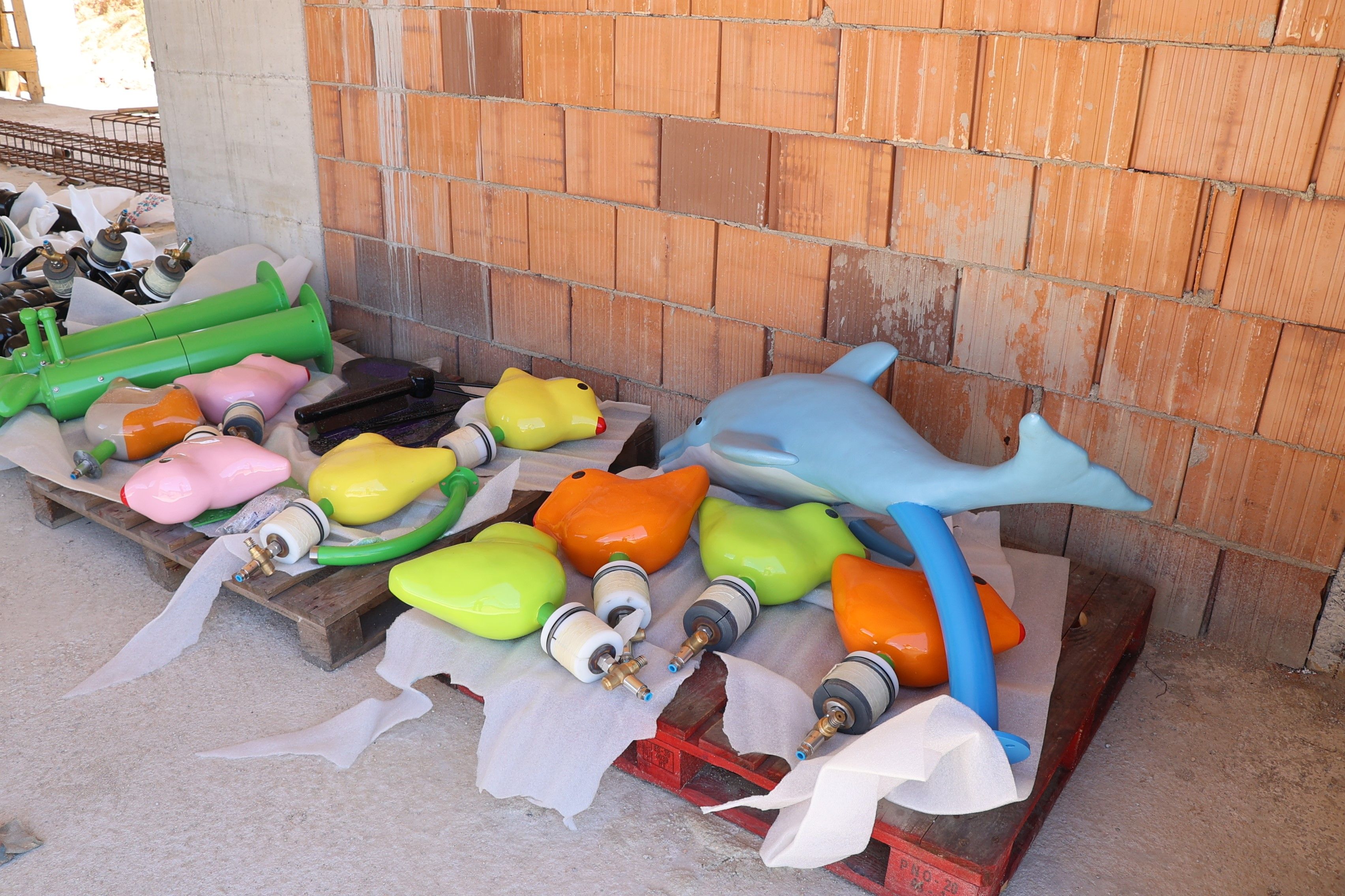 MOSTAR, 2. septembra (FENA) - Aquapark u Mostaru gradi domaći, a ne strani investitor kako je to ranije objavljeno u nekim medijima, potvrdio je za Fenu predsjednik Gradskog vijeća (GV) Mostara Đani Rahimić.(Foto FENA/Mario Obrdalj)