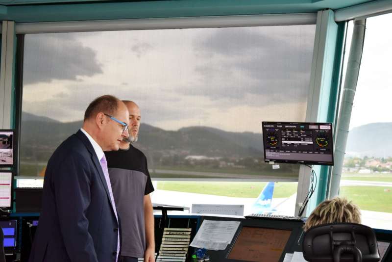 m_0e9d0ffcdd7d9587f64e5c3b64917fcd