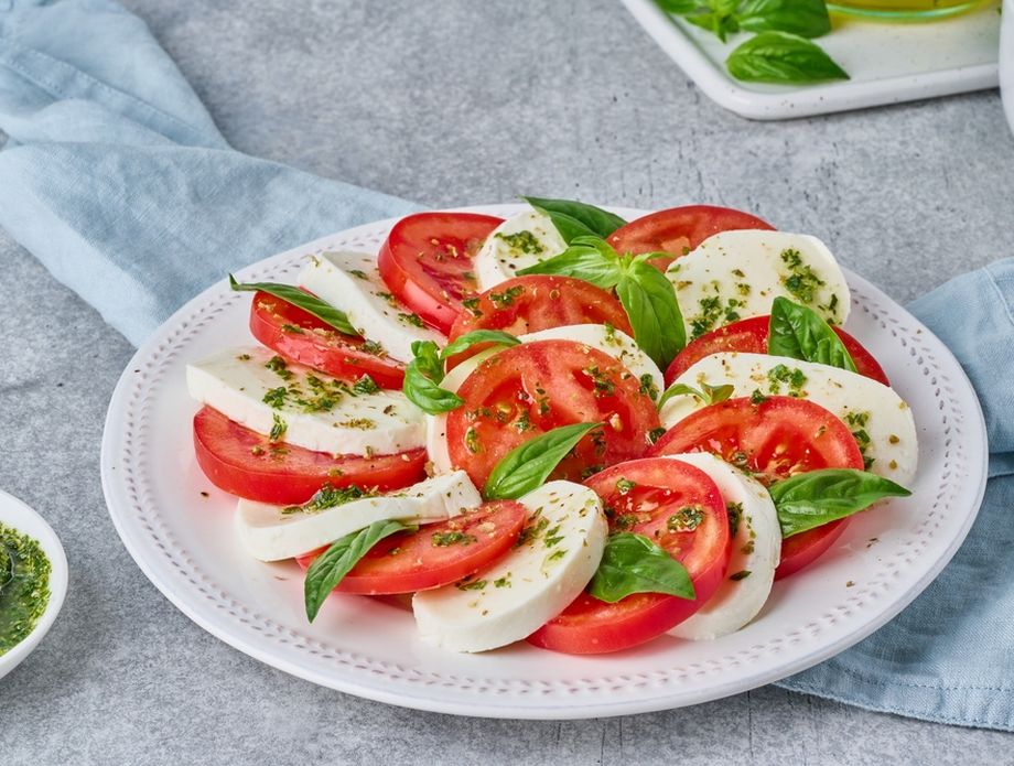 62974946-caprese-salata-je-ljetni-klasik-s-razlogom