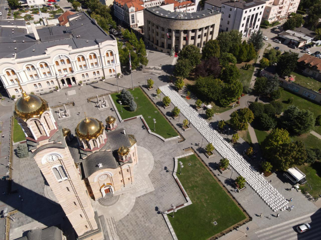 bijele stolice banjaluka