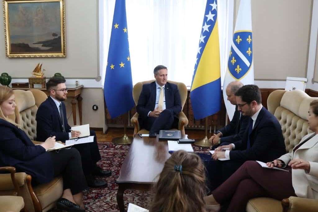 l_06d8390b33cc43ba2b805b42a754a2d7