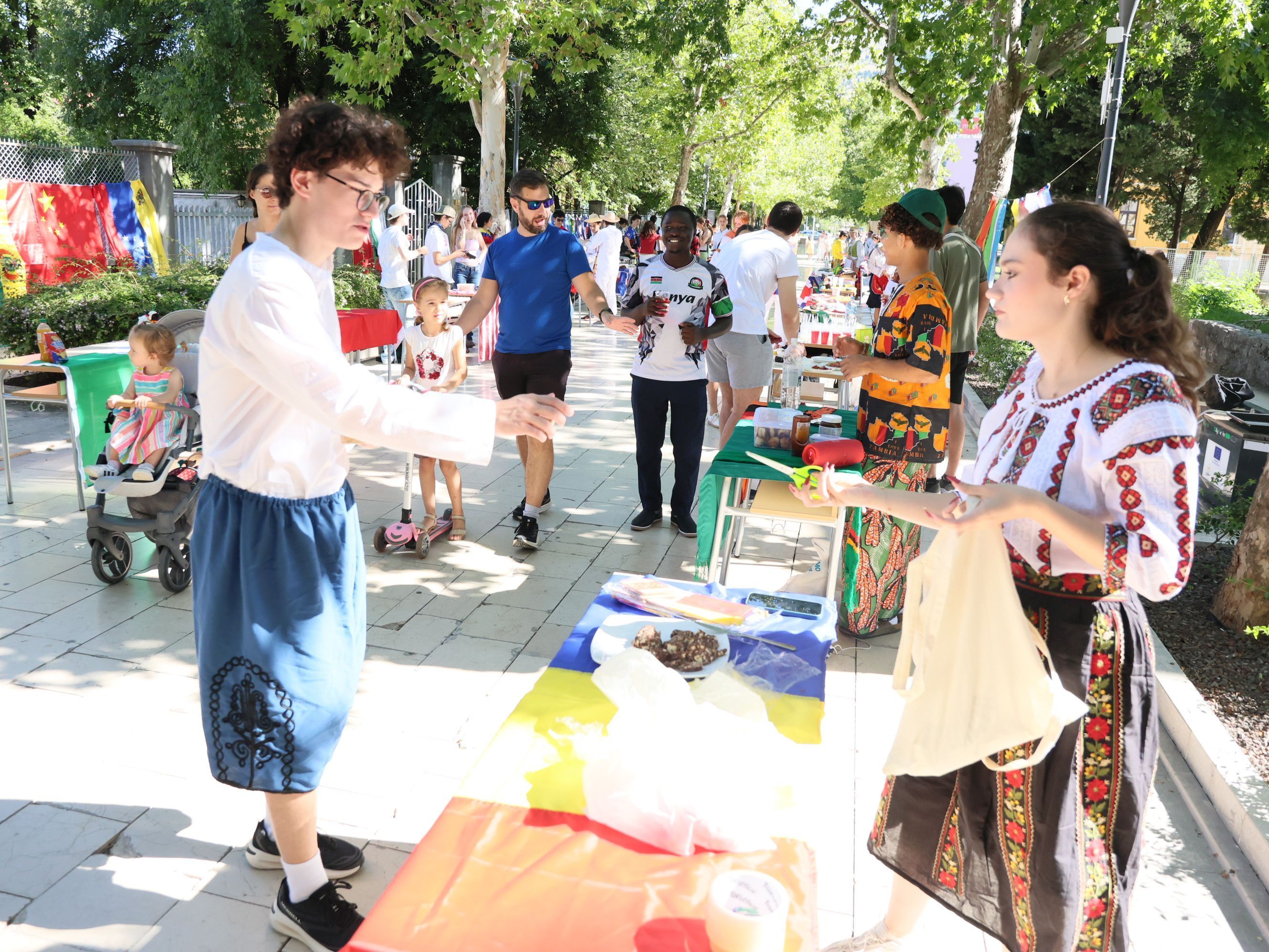 MOSTAR, 20. rujna (FENA) – Koledž ujedinjenog svijeta u Mostaru (UWC Mostar) obilježava dan pokreta Koledža ujedinjenog svijeta. (Foto FENA/ES)