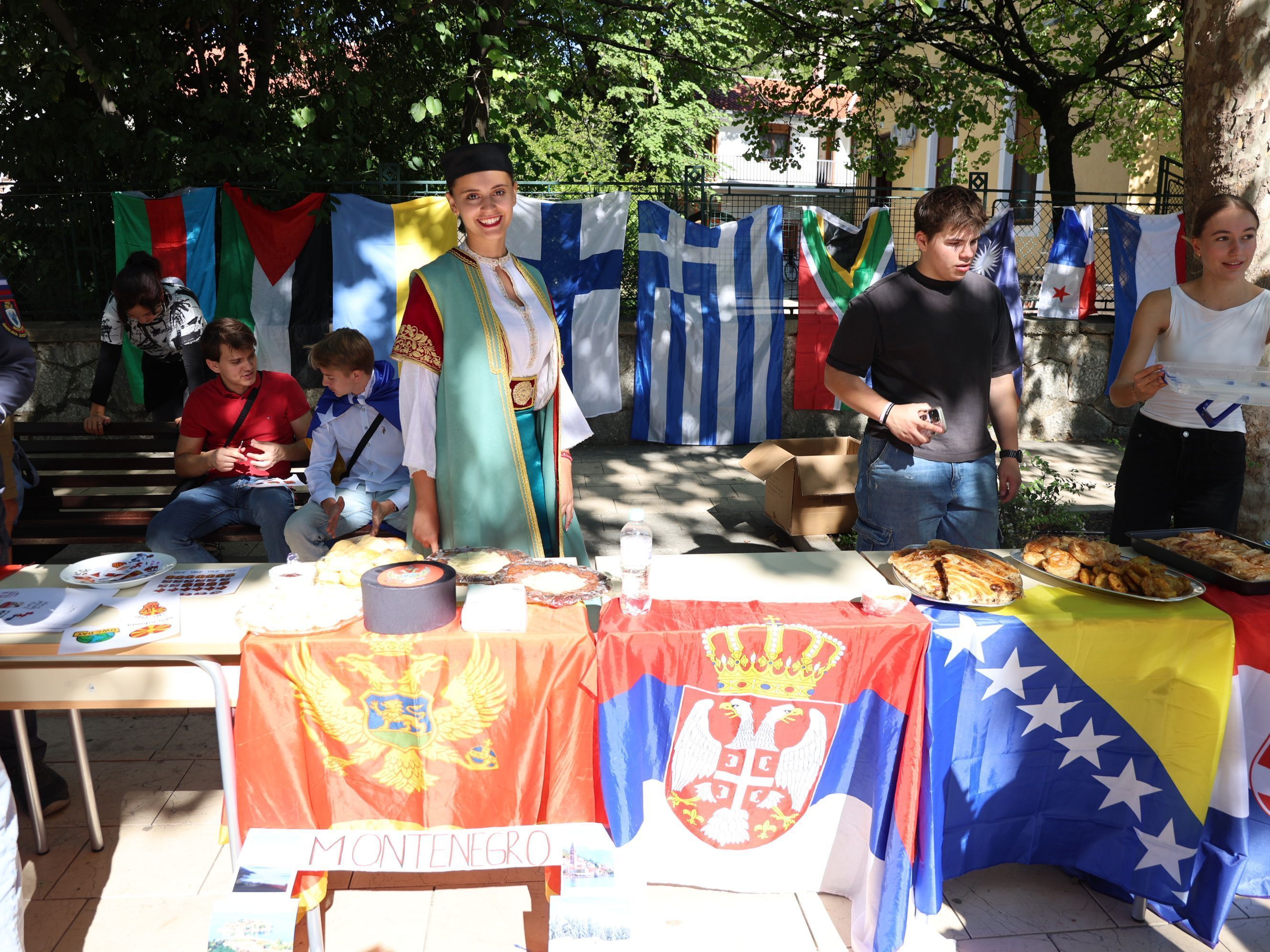 MOSTAR, 20. rujna (FENA) – Koledž ujedinjenog svijeta u Mostaru (UWC Mostar) obilježava dan pokreta Koledža ujedinjenog svijeta. (Foto FENA/ES)