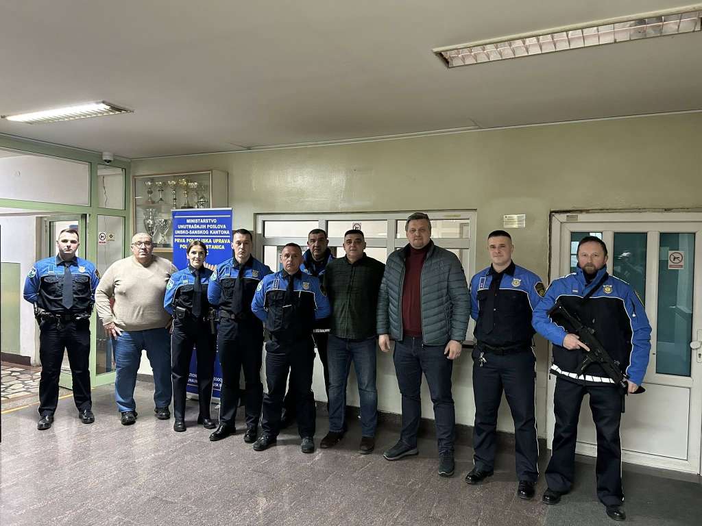 l_0a5b86636b8e901a4615805ffa6cbf74