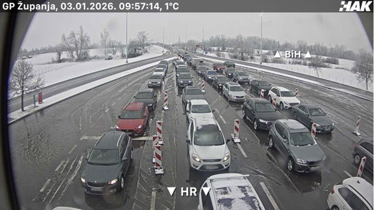 92c0e6ef-a60d-424d-99e1-596def1f61a0