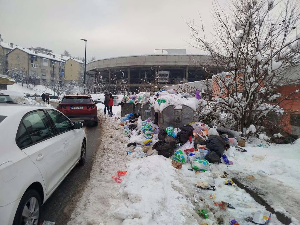 1767966640_l_3c4559ab52184c0353c.format-avif.width-1200