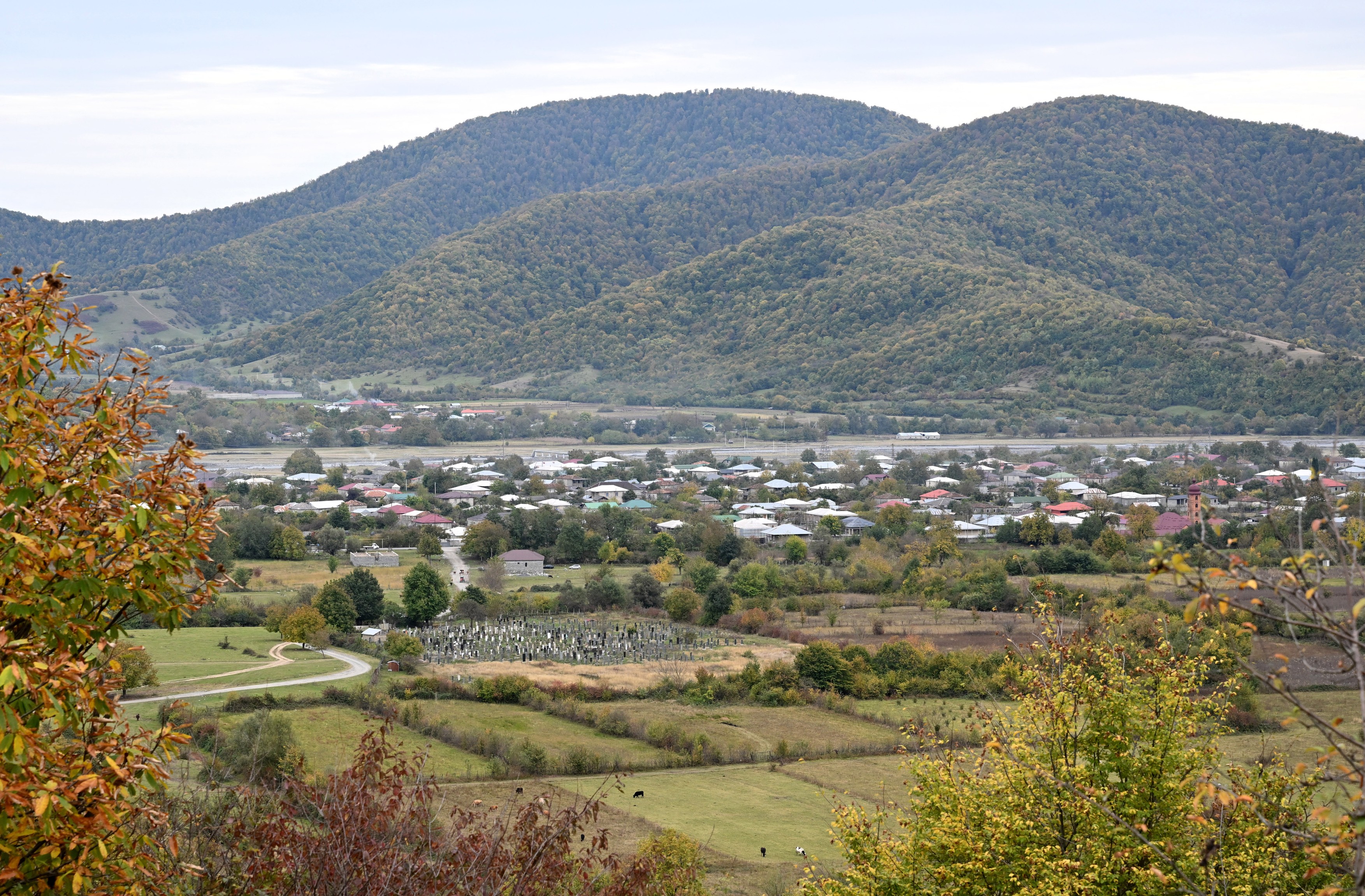 A view taken on October 24, 2024 shows the village of Omalo in Georgia's northeastern Pankisi gorge.  Credit line: Vano SHLAMOV / AFP / Profimedia
