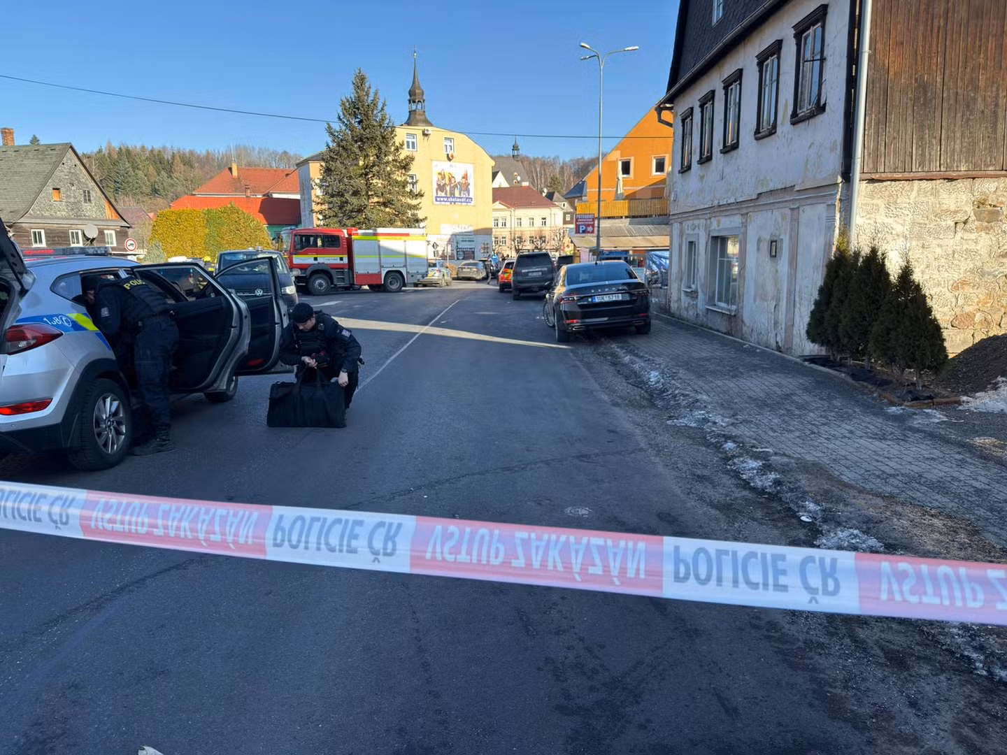 afbdd9a0-936a-4f54-b1f1-fb6e88630596