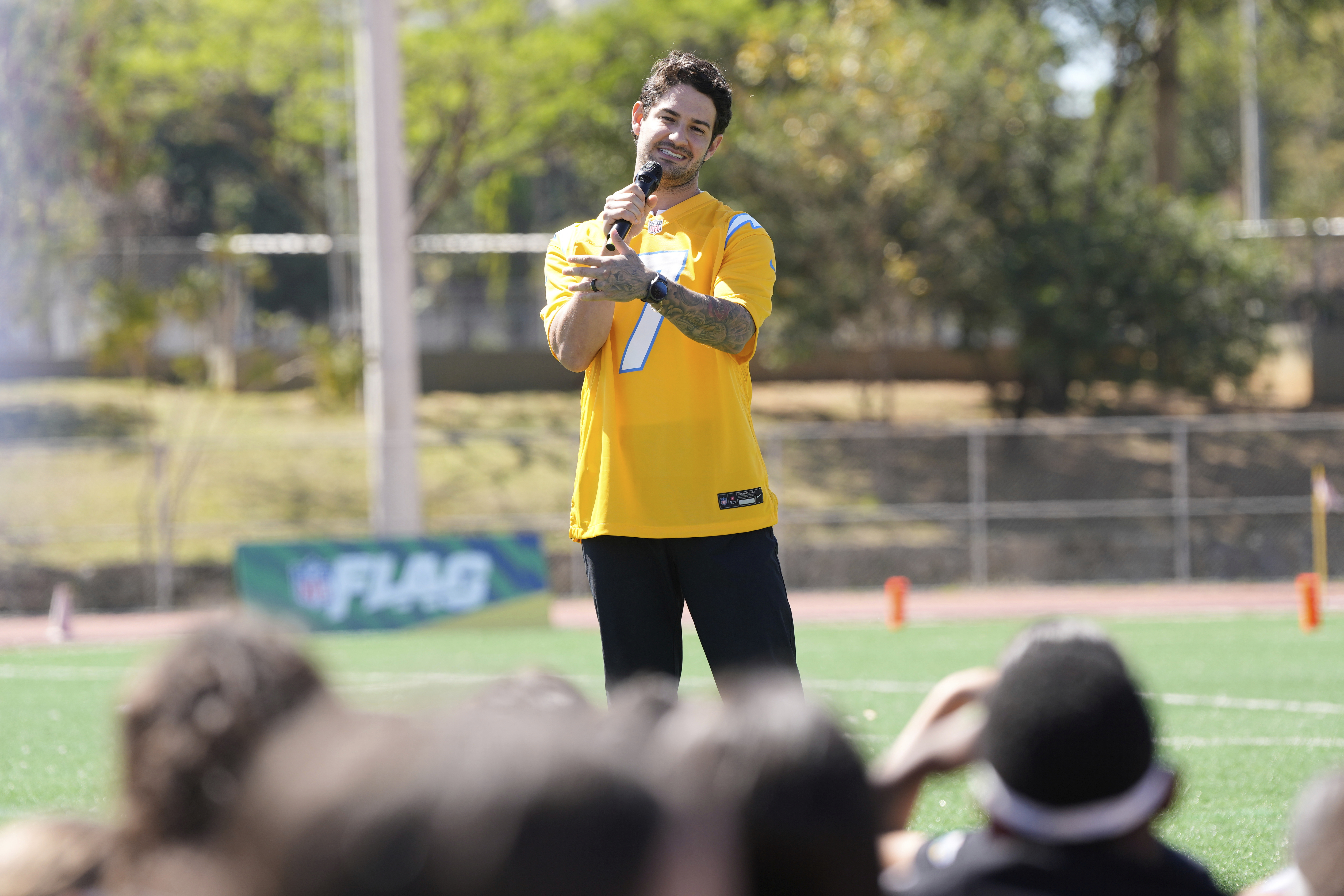Alexandre Pato speaks to kids during the Chargers NFL FLAG Clinic in Sao Paulo, Wednesday, Sept. 3, 2025. (Doug Benc/AP Content Services for the NFL)