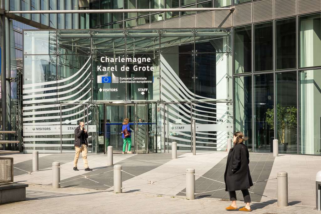 l_efcc5254ab24c75164a479767a22b47a