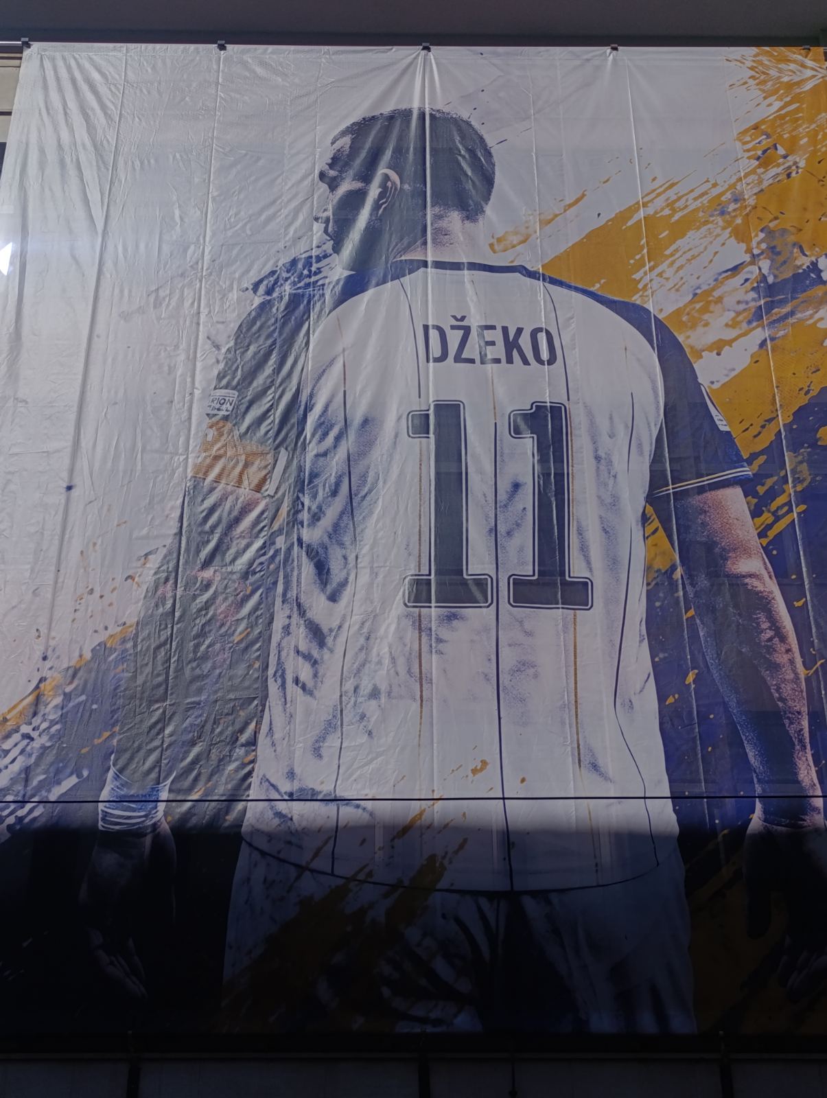 dzeko2.jpg