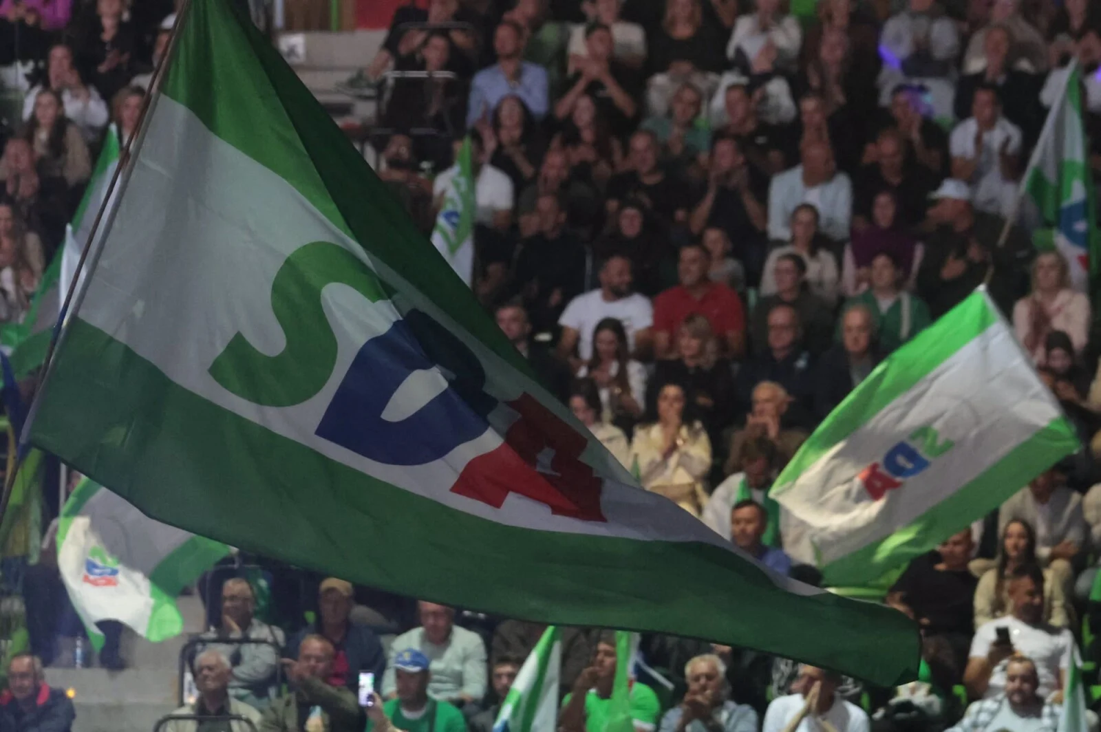 261001215.9_xxl.webp