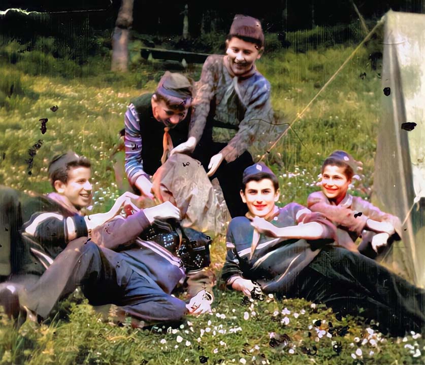 1 Prvi članovi 1961.jpg