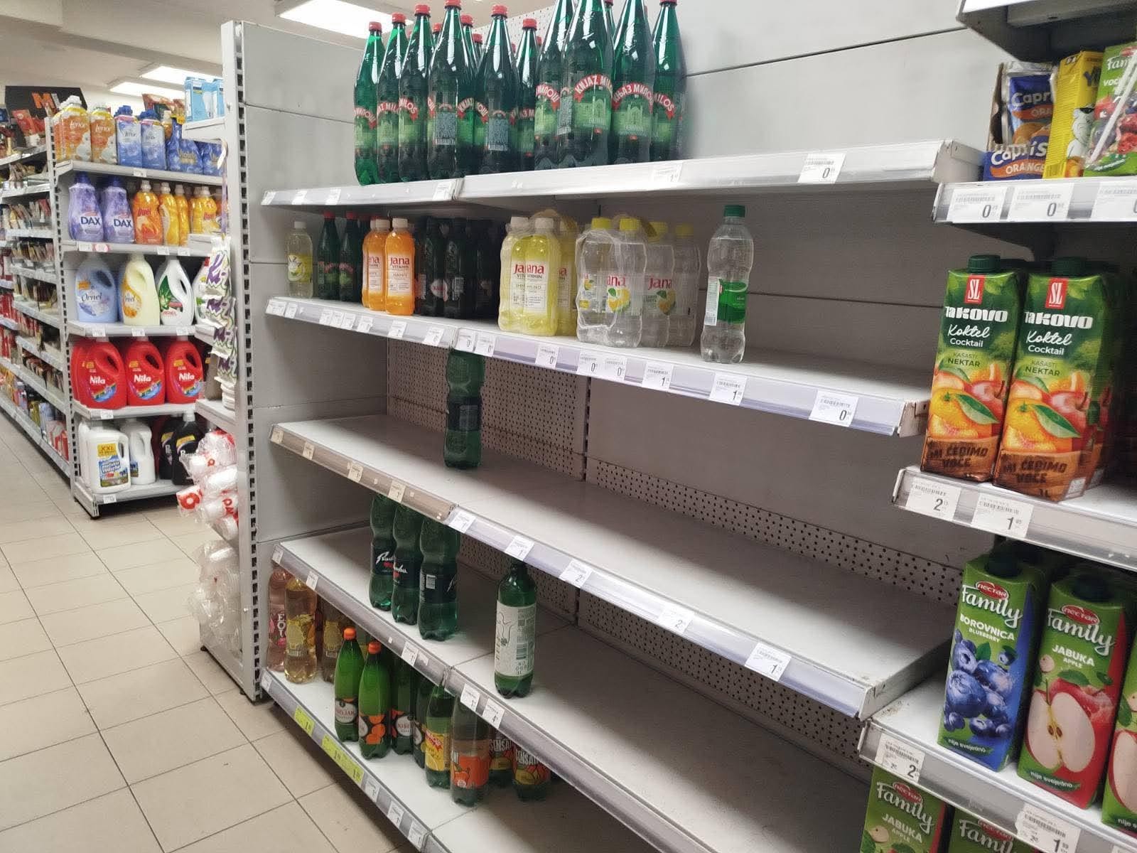 prazne police voda istočno sarajevp