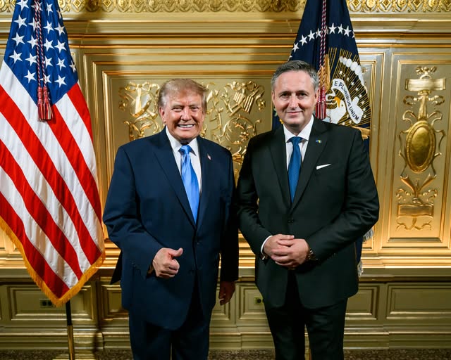 President Donald J. Trump participates in a photo line at a United Nations General Assembly reception at the Lotte Palace Hotel in New York City, Tuesday, September 22, 2026. (Official White House Photo by Daniel Torok)