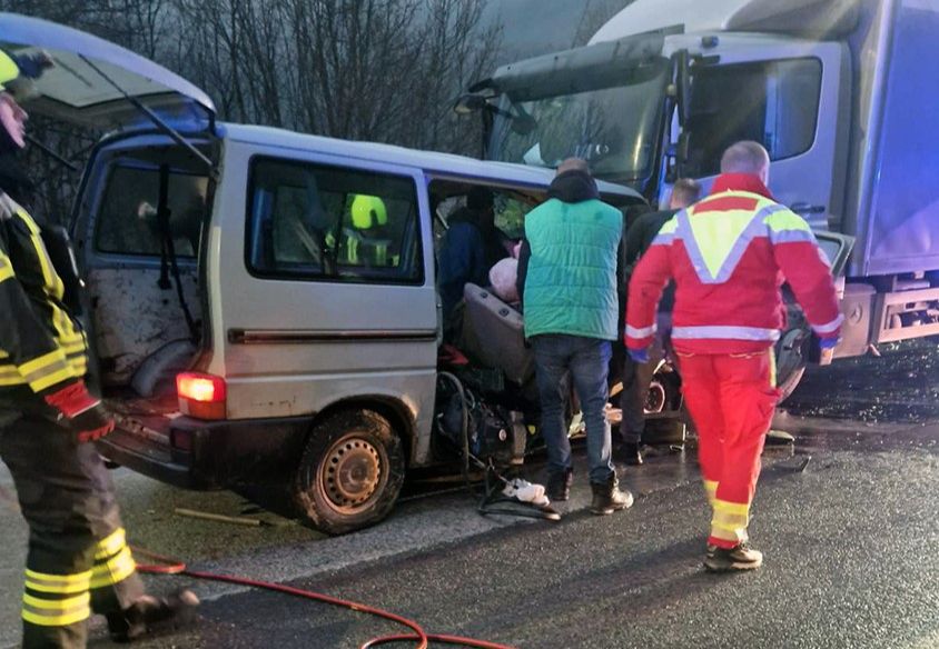 0a565b40-c8cf-4f7e-a0f8-50425e652006