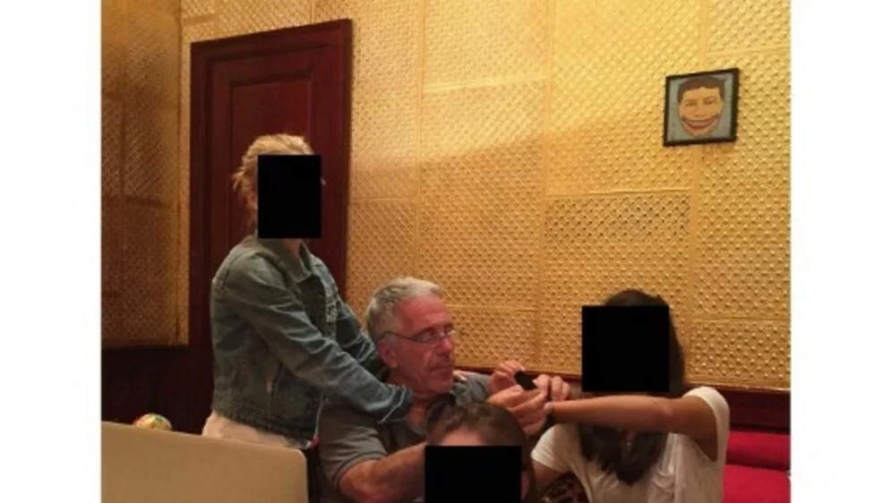 63250305-jeffrey-epstein