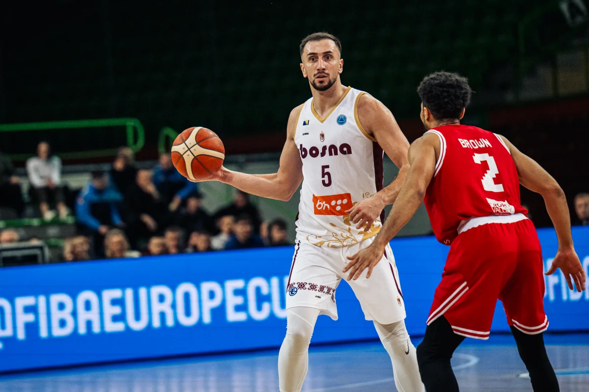 Edin Atić vs Reggiana Atic FIBA EUROPE CUP.webp