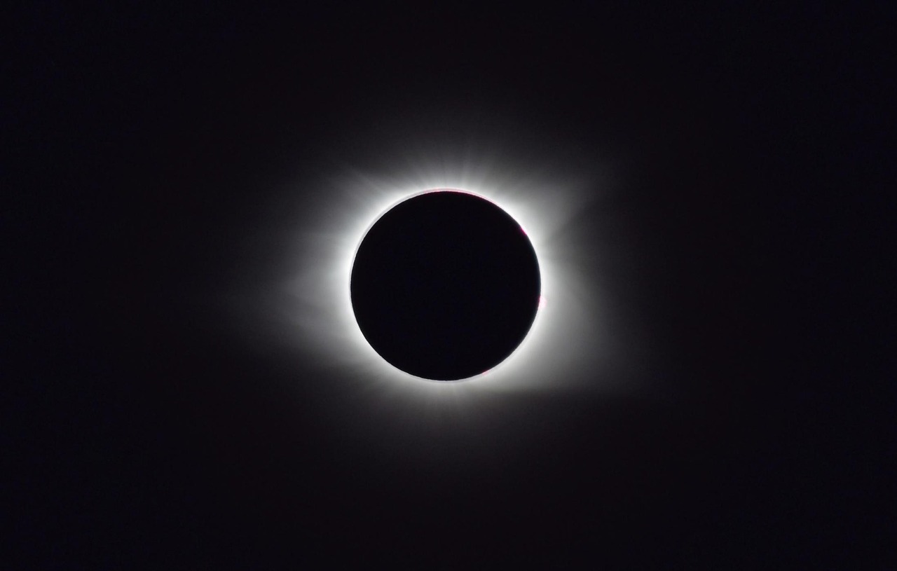 leoleobobeo-solar-eclipse-2017-2670350_1280