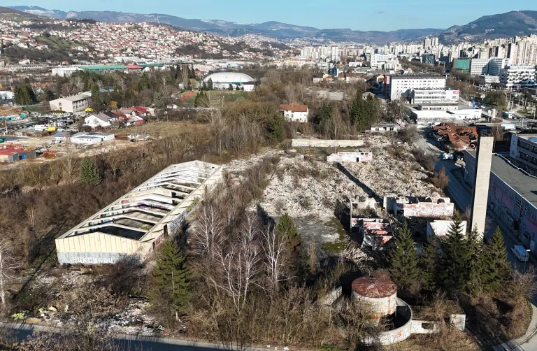Velika građevinska parcela unutar gradske zone Sarajeva (Foto: BiznisInfo.ba)