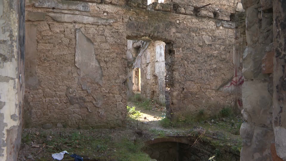 kuca mujage komadine 2.png