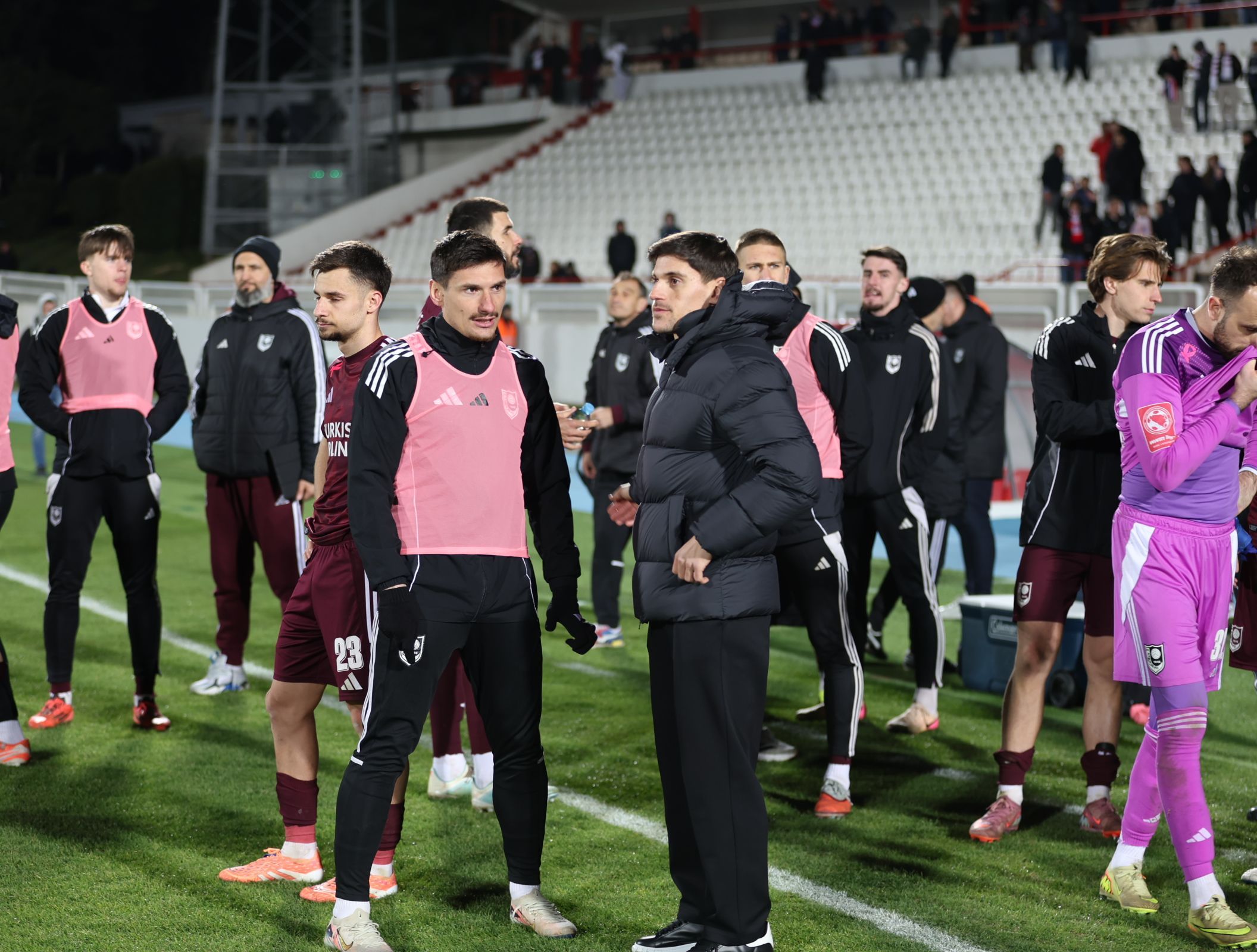 MOSTAR, 18. ožujka (FENA) – Nogometaši Zrinjskog osvojili su ovosezonsko izdanje Superkupa, nakon što su u srijedu u Mostaru boljim izvođenjem jedanaesteraca (4:1) savladali Sarajevo.(Foto FENA/Mateo Marinović)